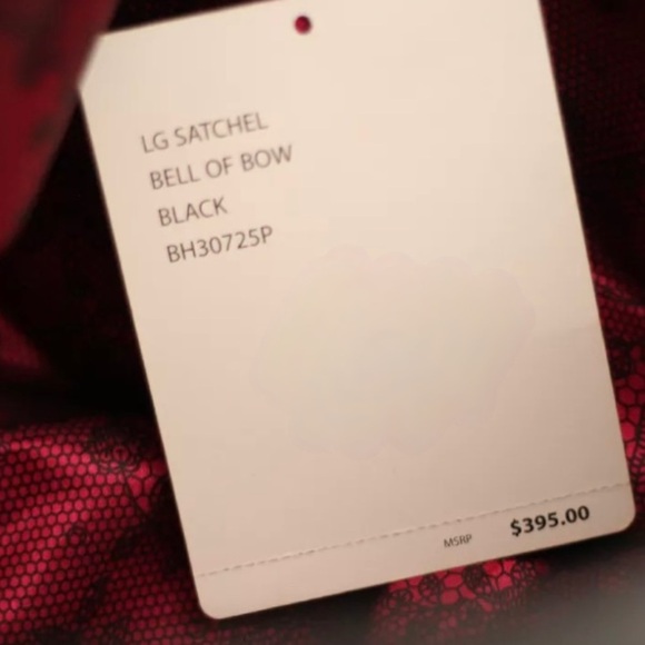 Betsey Johnson EUC LG Satchel Bell Of Bow Black Leather Snakeskin Detail - Picture 8 of 8